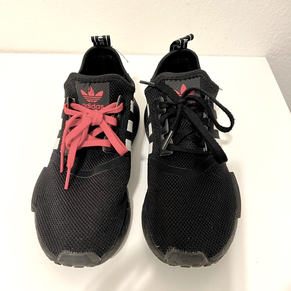 Adidas NMD R1 sz 5 Black with red accent color
